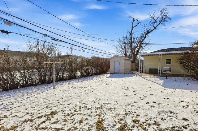 451 23rd Street NW, Cedar Rapids, IA 52405