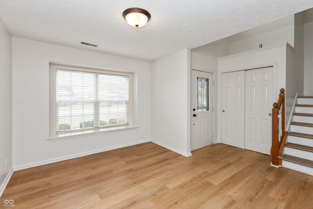 502 Acorn Drive, Whiteland, IN 46184