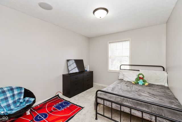 502 Acorn Drive, Whiteland, IN 46184