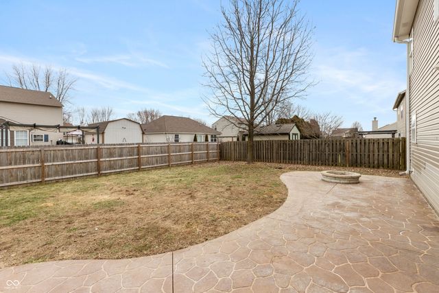 502 Acorn Drive, Whiteland, IN 46184