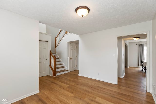 502 Acorn Drive, Whiteland, IN 46184