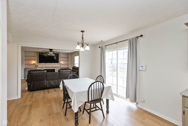 502 Acorn Drive, Whiteland, IN 46184