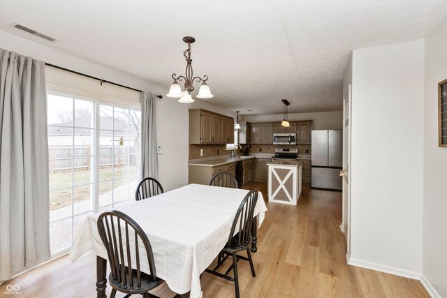 502 Acorn Drive, Whiteland, IN 46184