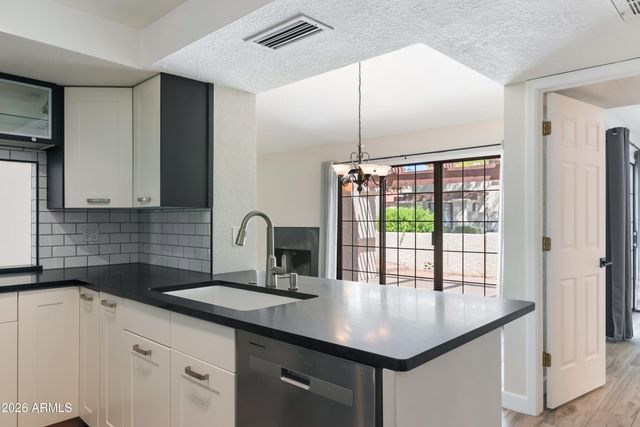 7717 S HEATHER Drive, Tempe, AZ 85284