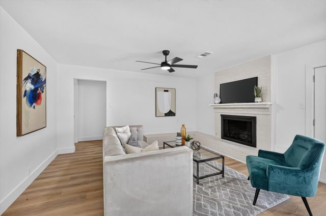 372 Tooley Street, Van Alstyne, TX 75495