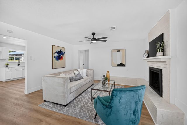 372 Tooley Street, Van Alstyne, TX 75495