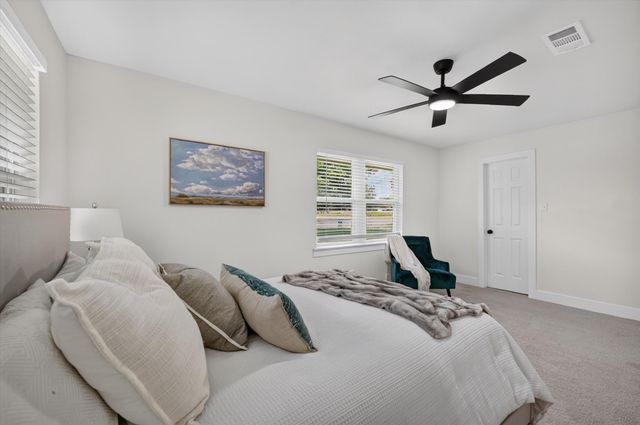 372 Tooley Street, Van Alstyne, TX 75495