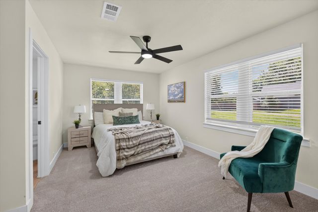372 Tooley Street, Van Alstyne, TX 75495