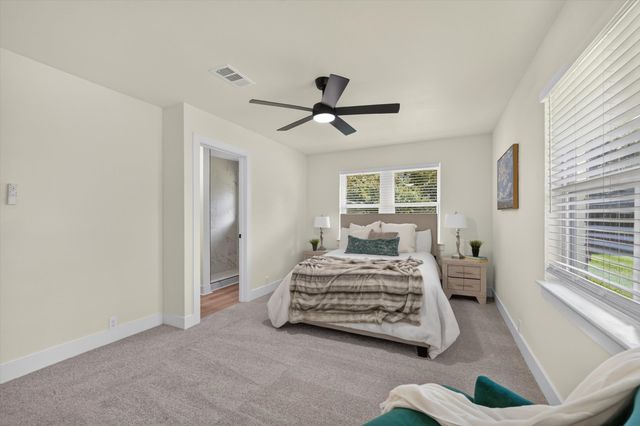 372 Tooley Street, Van Alstyne, TX 75495