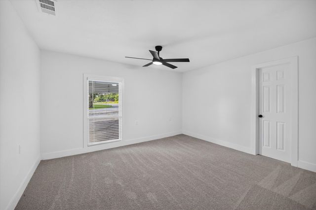 372 Tooley Street, Van Alstyne, TX 75495