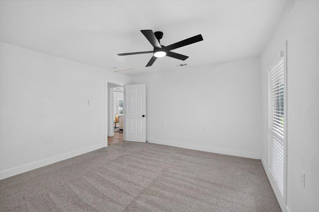 372 Tooley Street, Van Alstyne, TX 75495