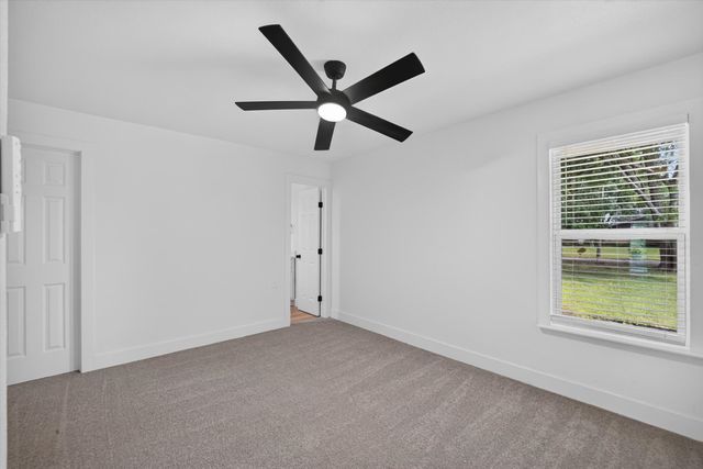 372 Tooley Street, Van Alstyne, TX 75495