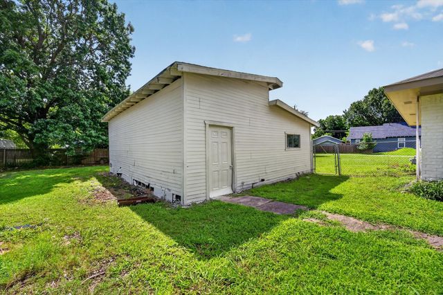 372 Tooley Street, Van Alstyne, TX 75495