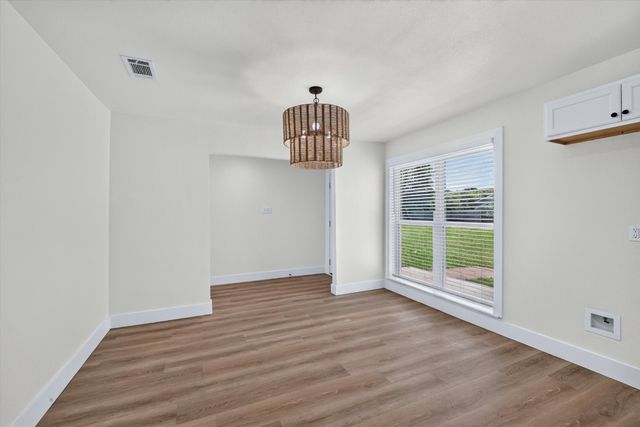 372 Tooley Street, Van Alstyne, TX 75495
