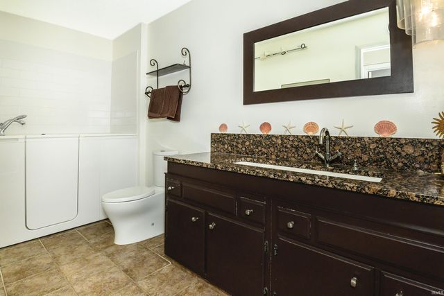 2321 E Rechter Road, Bloomington, IN 47401