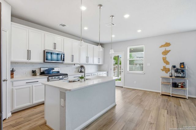 11652 Folsom Pass, San Antonio, TX 78245