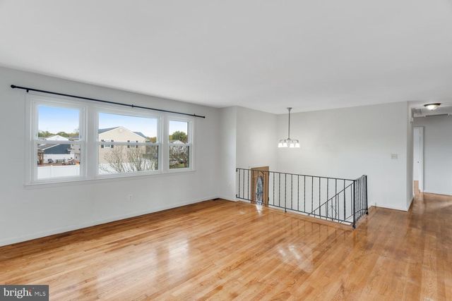 109 DRIFTWOOD LN, Lanoka Harbor, NJ 08734
