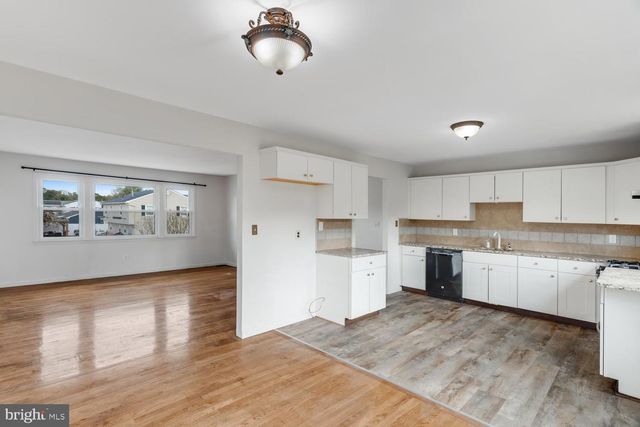 109 DRIFTWOOD LN, Lanoka Harbor, NJ 08734