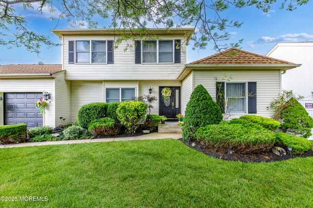 26 Poppy Court, Brick, NJ 08723