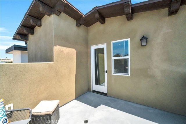 1725 Ford Avenue, Redondo Beach, CA 90278