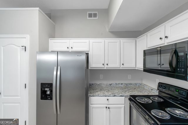182 Hawk Lane, Carrollton, GA 30116