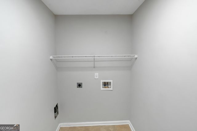 182 Hawk Lane, Carrollton, GA 30116