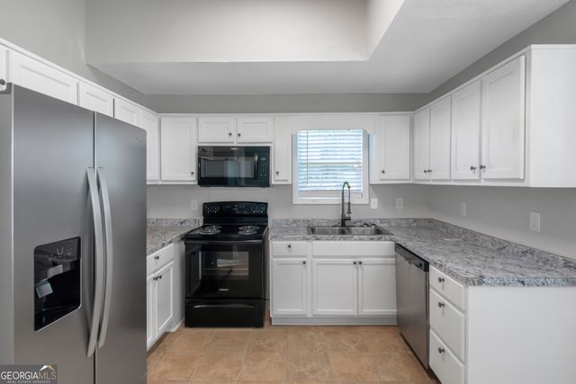 182 Hawk Lane, Carrollton, GA 30116
