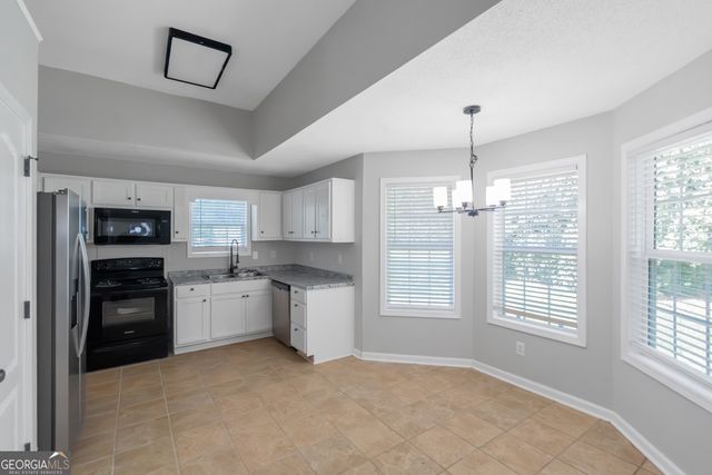 182 Hawk Lane, Carrollton, GA 30116
