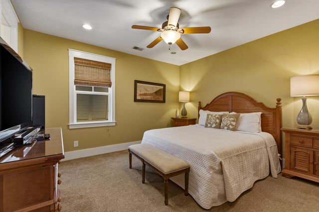 4917 Cinzia Ln, North Myrtle Beach, SC 29582