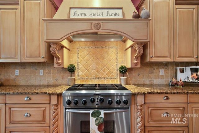 1843 W Sugar Crest St, Eagle, ID 83616