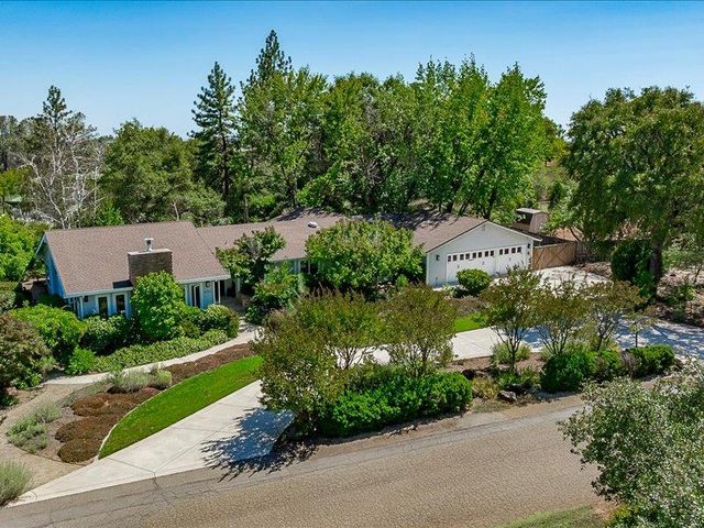 4150 Foxwood Ln, Shingle Springs, CA 95682