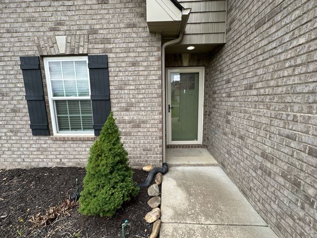 7912 Peridot Cir, Murfreesboro, TN 37127