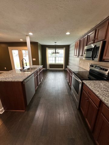 7912 Peridot Cir, Murfreesboro, TN 37127