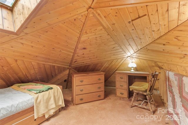 60 Persimmons Lane, Burnsville, NC 28714