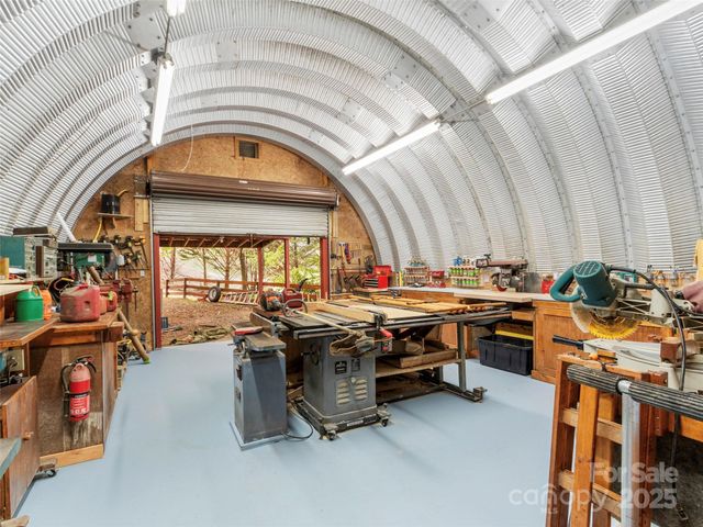 60 Persimmons Lane, Burnsville, NC 28714