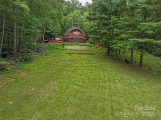60 Persimmons Lane, Burnsville, NC 28714