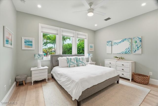 5130 Alpha CT, Naples, FL 34105