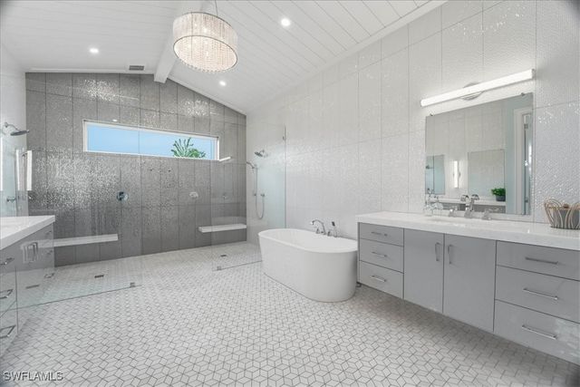 5130 Alpha CT, Naples, FL 34105