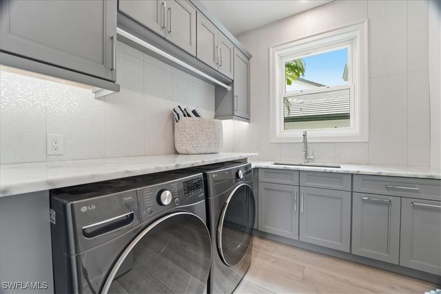 5130 Alpha CT, Naples, FL 34105