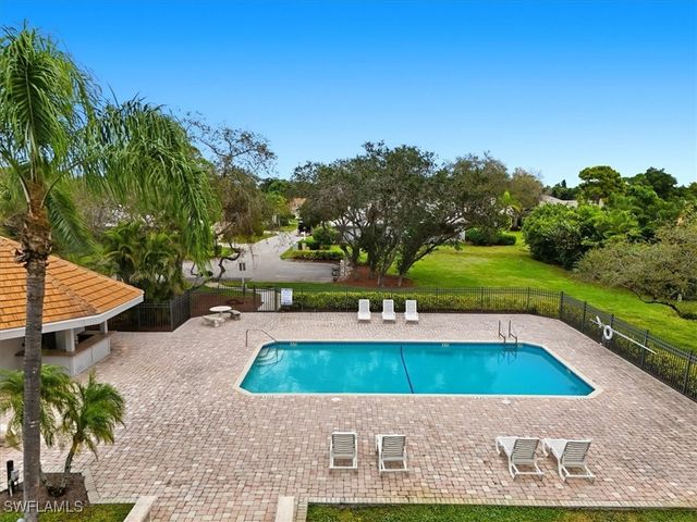 5130 Alpha CT, Naples, FL 34105