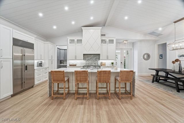 5130 Alpha CT, Naples, FL 34105