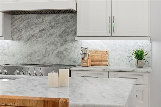 5130 Alpha CT, Naples, FL 34105