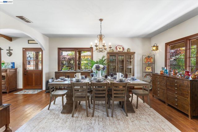 630 Rock Isle, Alameda, CA 94501