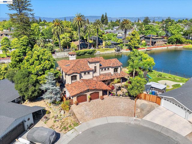 630 Rock Isle, Alameda, CA 94501