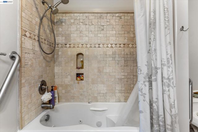 630 Rock Isle, Alameda, CA 94501