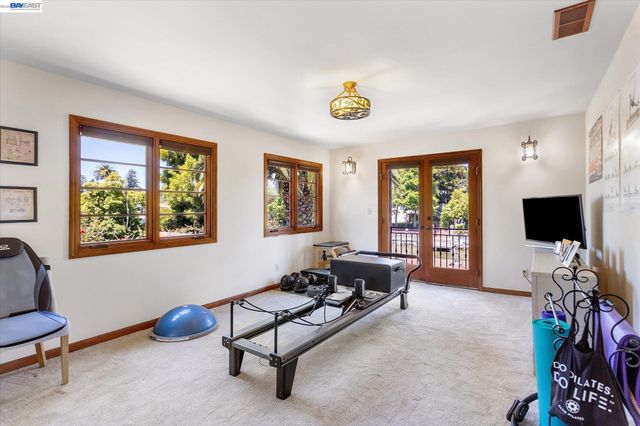 630 Rock Isle, Alameda, CA 94501