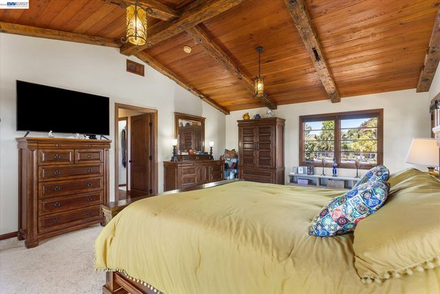 630 Rock Isle, Alameda, CA 94501