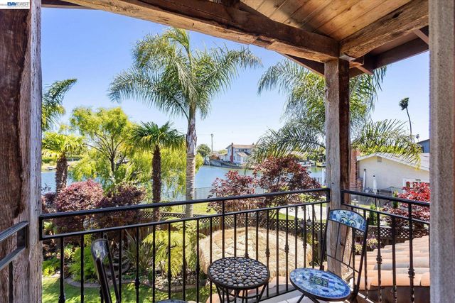 630 Rock Isle, Alameda, CA 94501