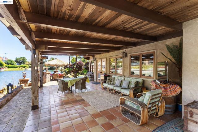 630 Rock Isle, Alameda, CA 94501