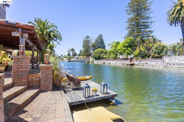 630 Rock Isle, Alameda, CA 94501